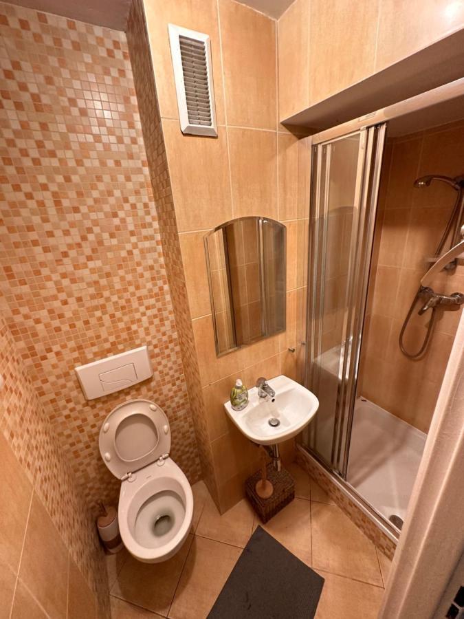 Central Charm Nowiniarska Warsawa Bagian luar foto